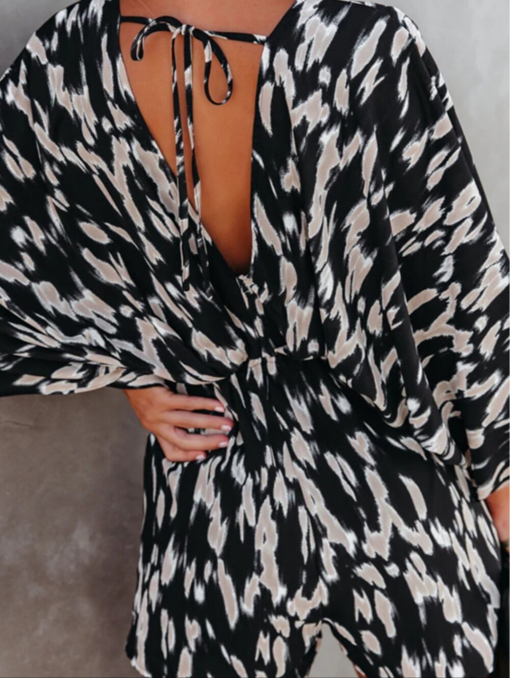 Aakaa Kimono Sleeve  Romper Size M New Without Tag